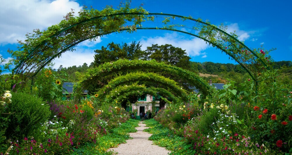 Simple DIY garden features